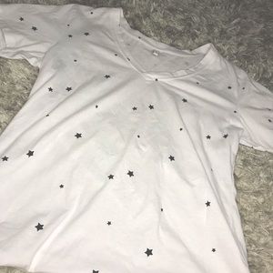 STAR V-NECK BOUTIQUE TEE⭐️!!